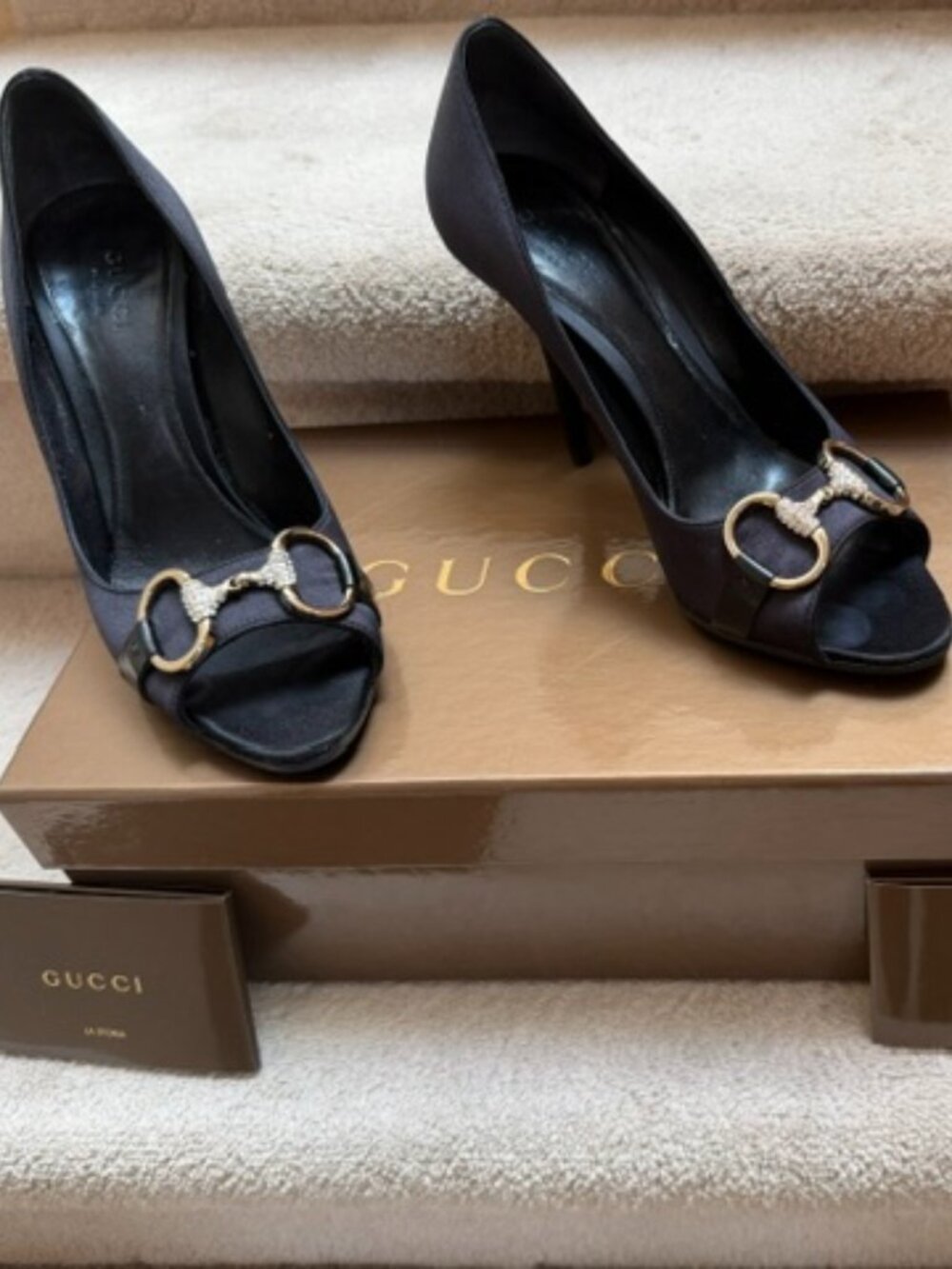 Gucci Satin Crystal Horsebit pumps - Picture 4 of 16